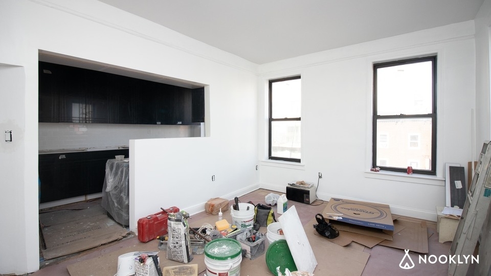 884 Bedford Ave  - Photo 3