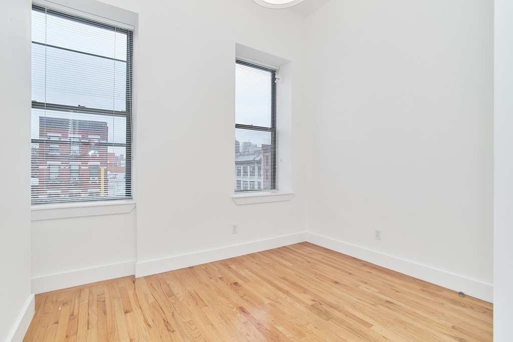 200 East 116th Street - Photo 4