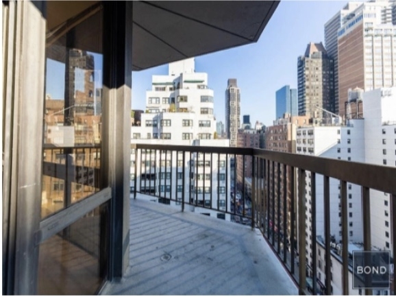 East 57th Street - Photo 9