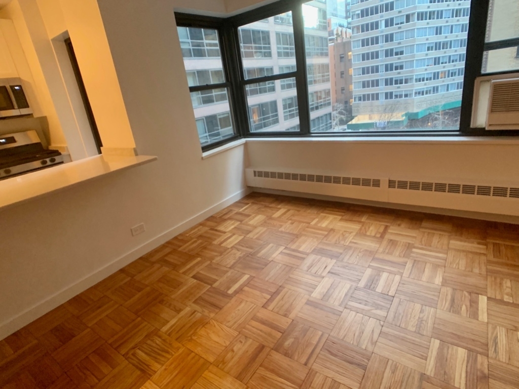 east 55th street/Sutton Place  - Photo 1