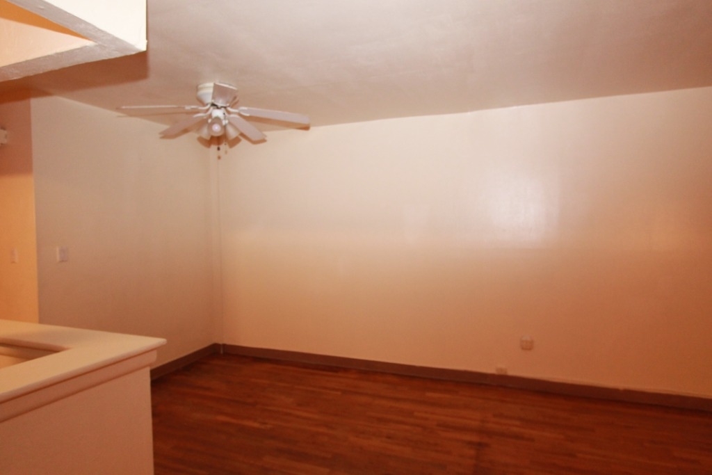 1108 E 82 Street - Photo 3