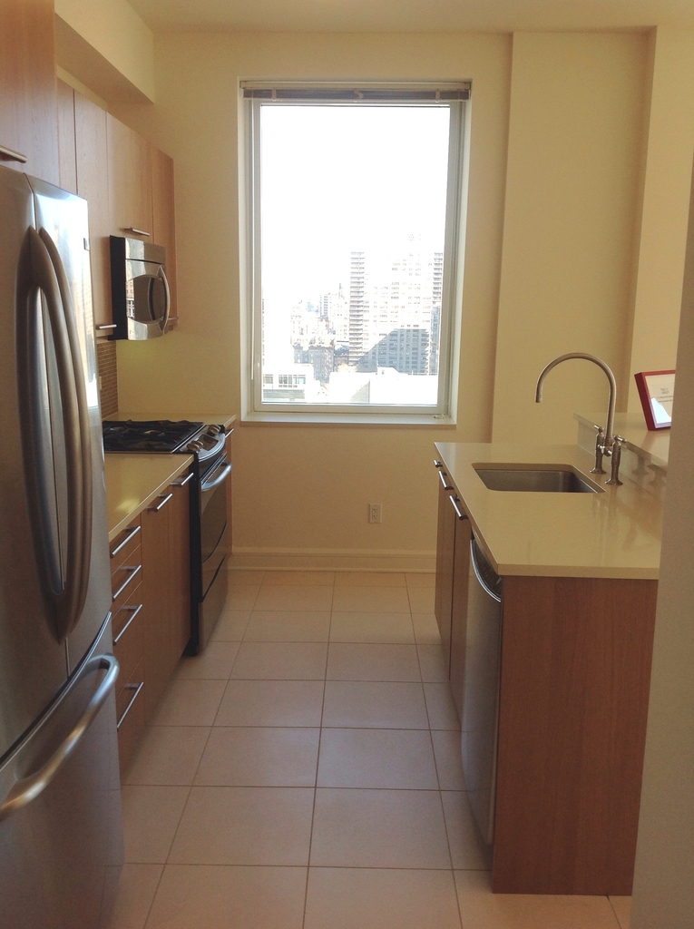 400 West 63rd Street - Photo 2