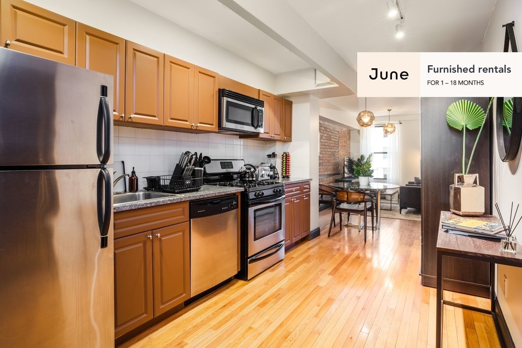 356 West 39th Street - Photo 5