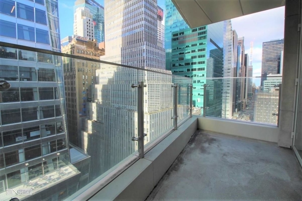 bryant park -private unit -furnished - - Photo 0