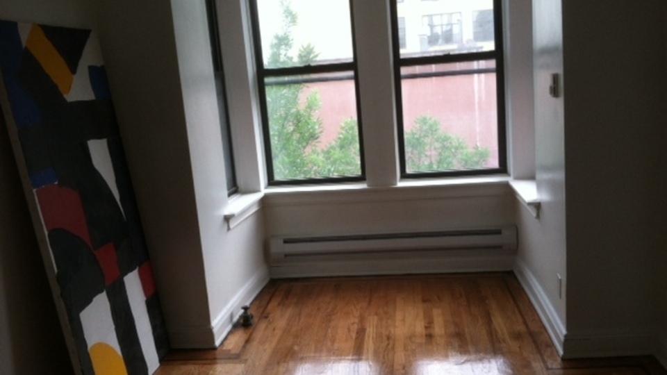 884 Bedford Ave - Photo 10