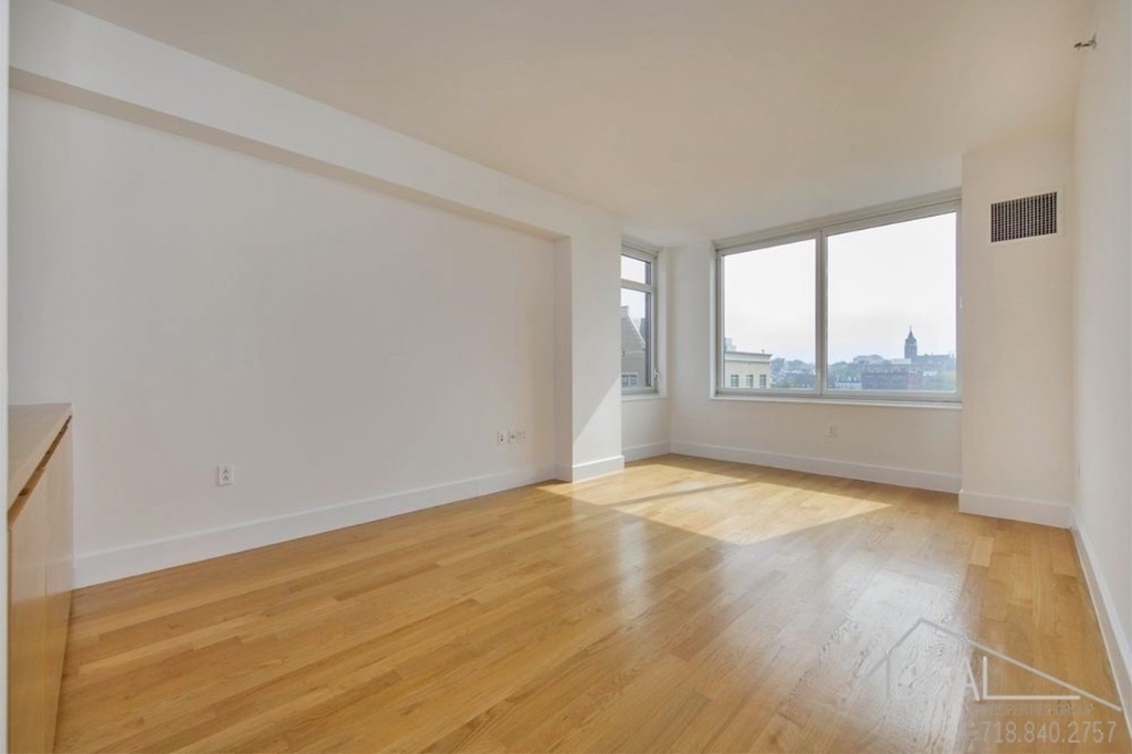 150 4th avenue - Photo 1