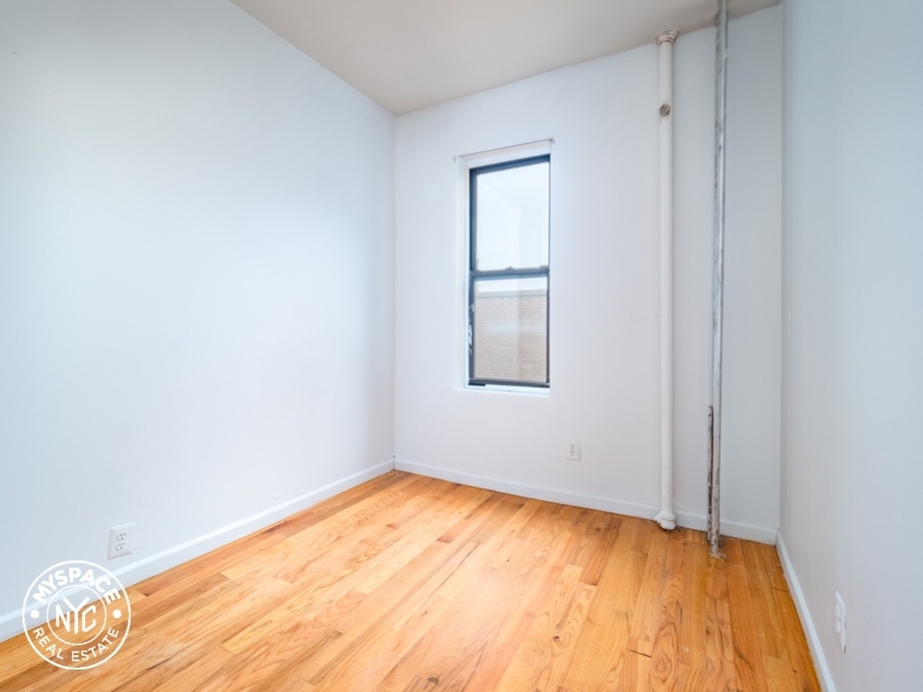 160 Havemeyer Street  - Photo 4