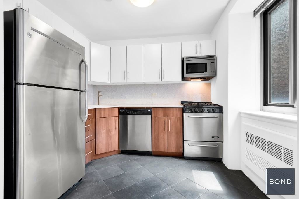 30 West 18th Street - Photo 3