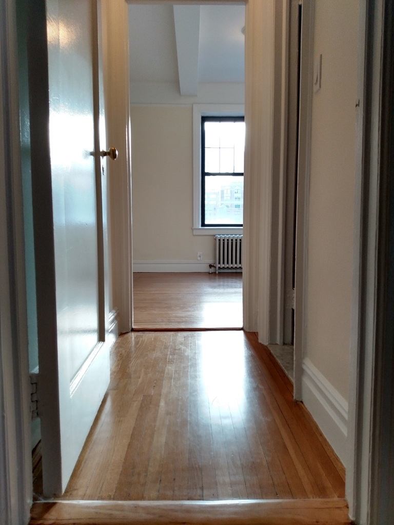 115 East 92nd street - Photo 4