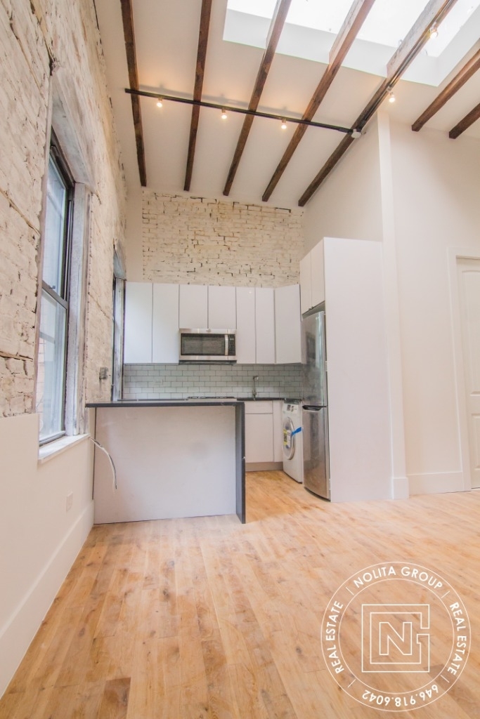 259 wyckoff - Photo 1