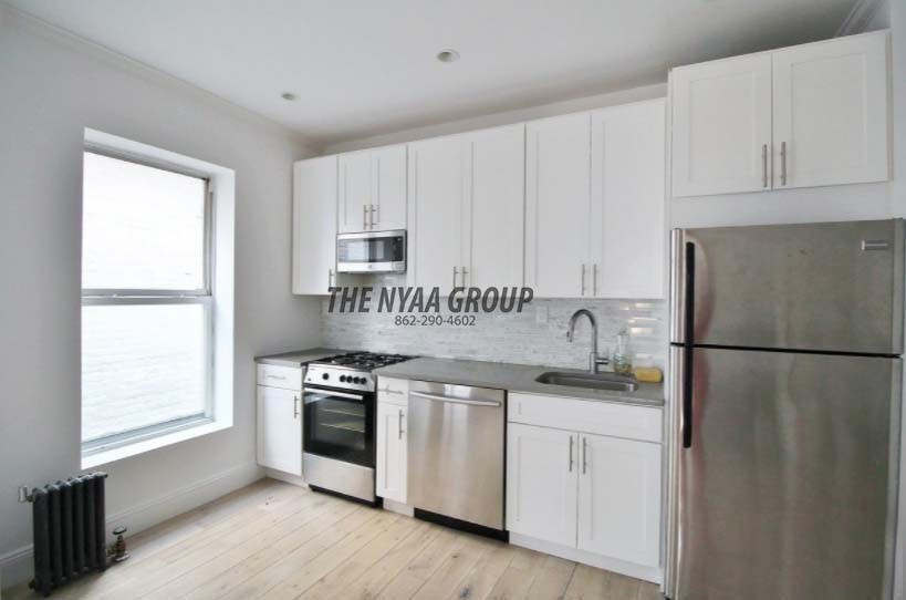 East 85th Street - Photo 1