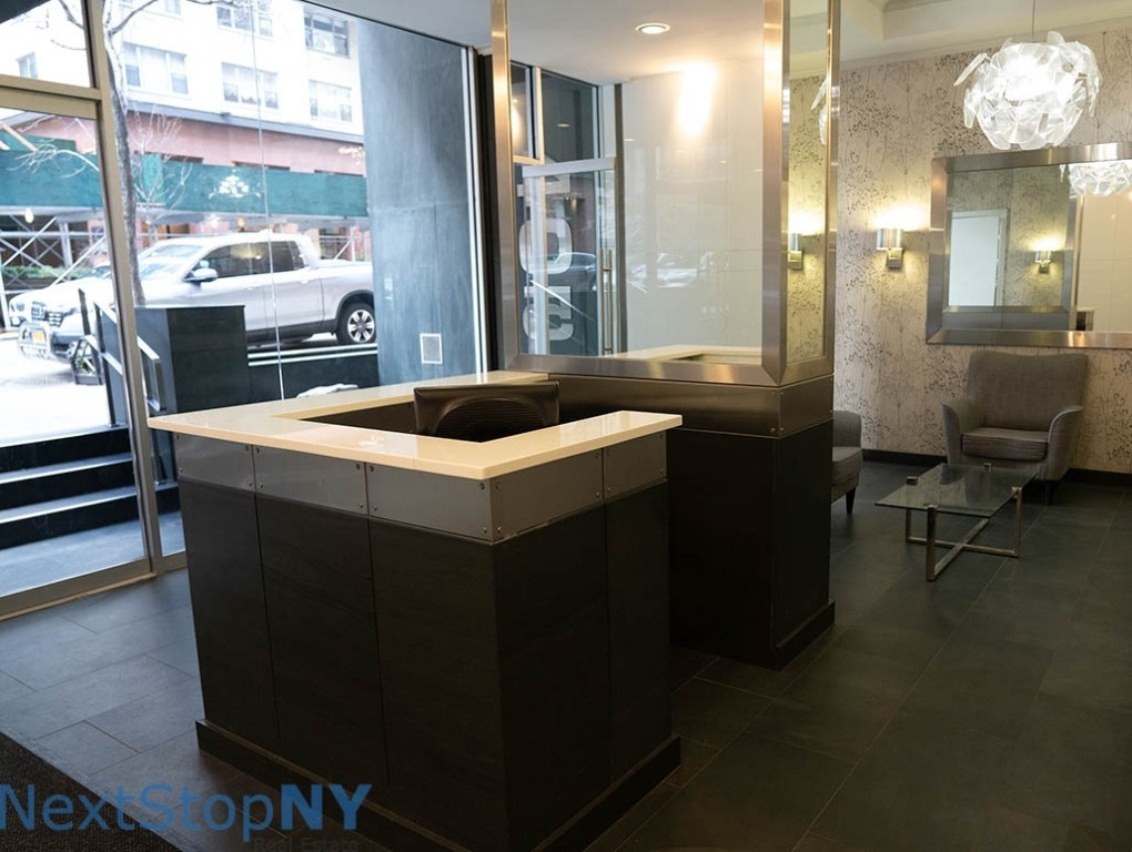 405 East 56th Street - Photo 15