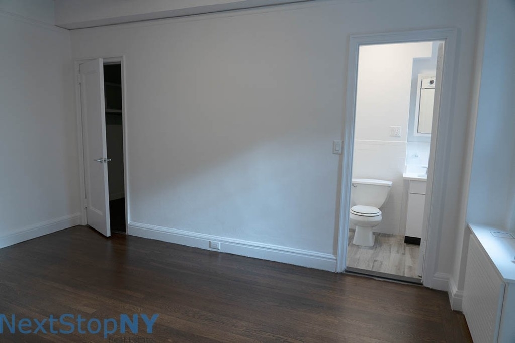 140 East 46th Street - Photo 3