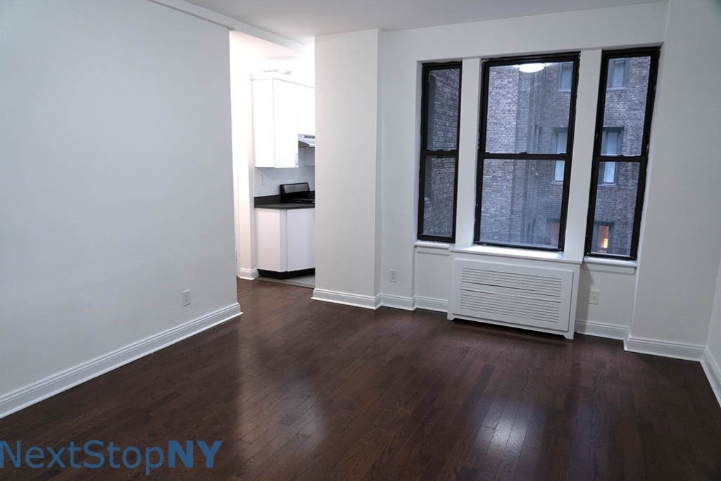 140 East 46th Street - Photo 0