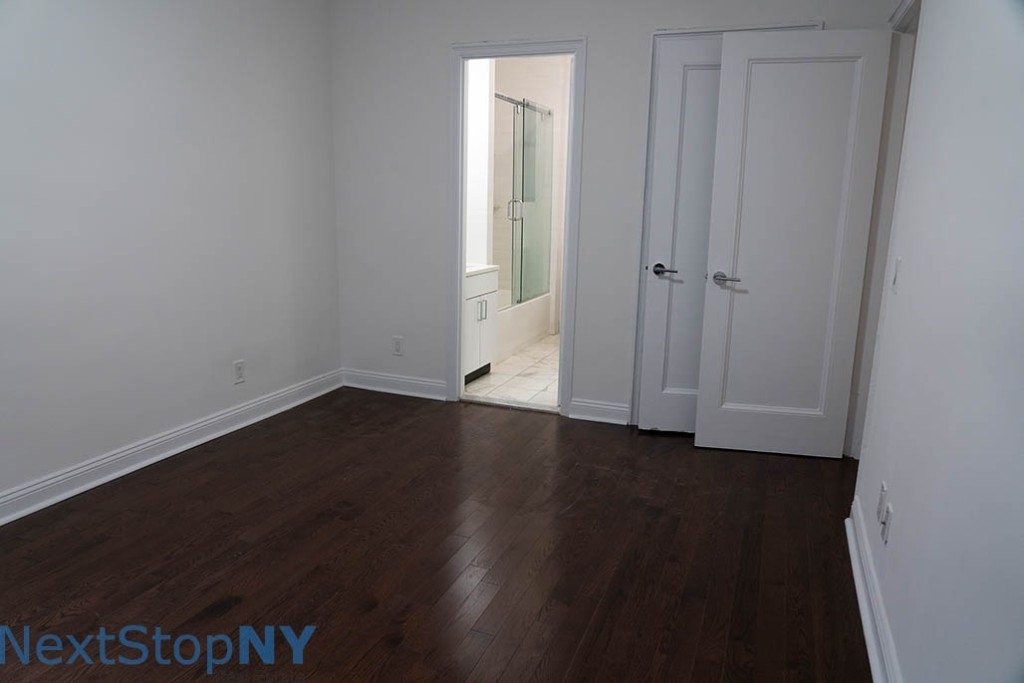 140 East 46th Street - Photo 2