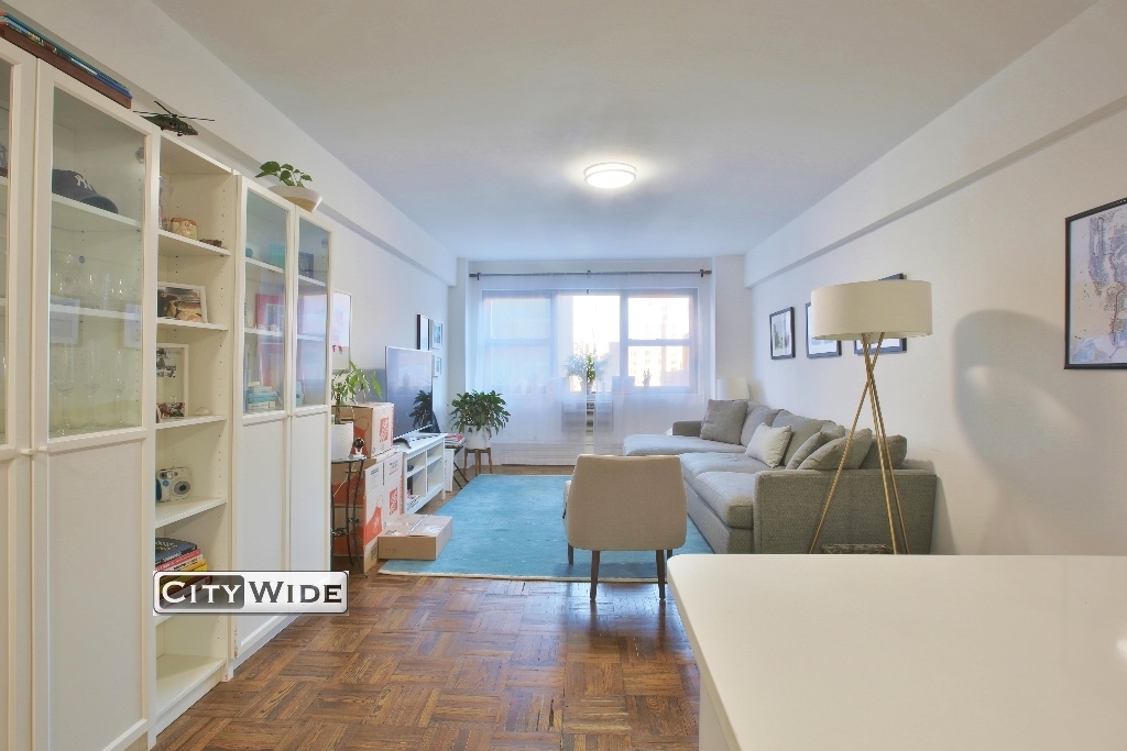 219 East 69th Street - Photo 3