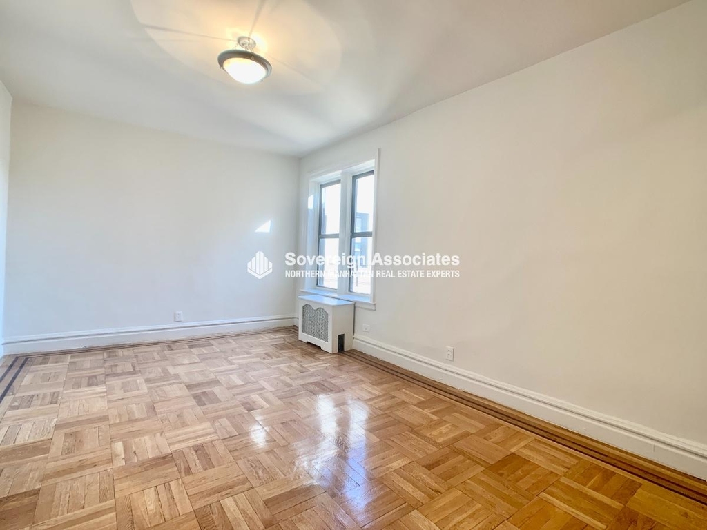 615 Fort Washington Avenue - Photo 2