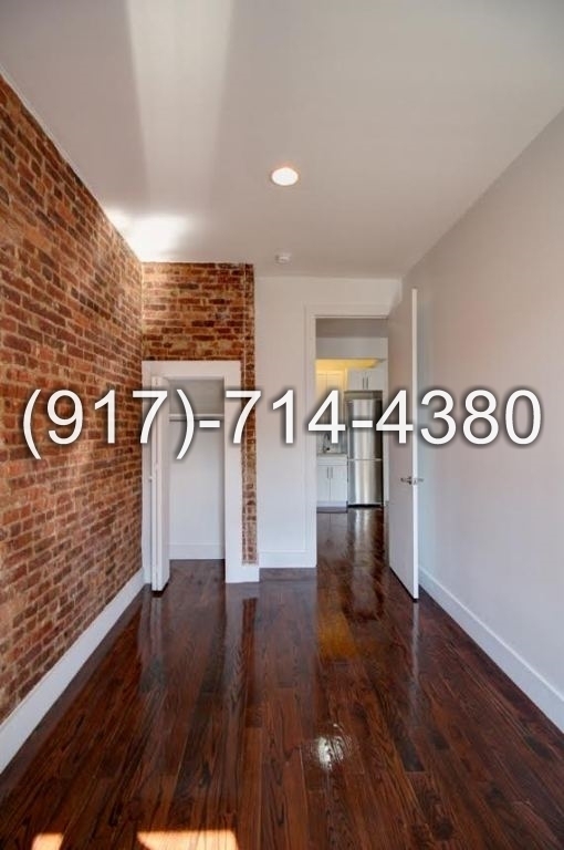 1486 Bedford Ave - Photo 3