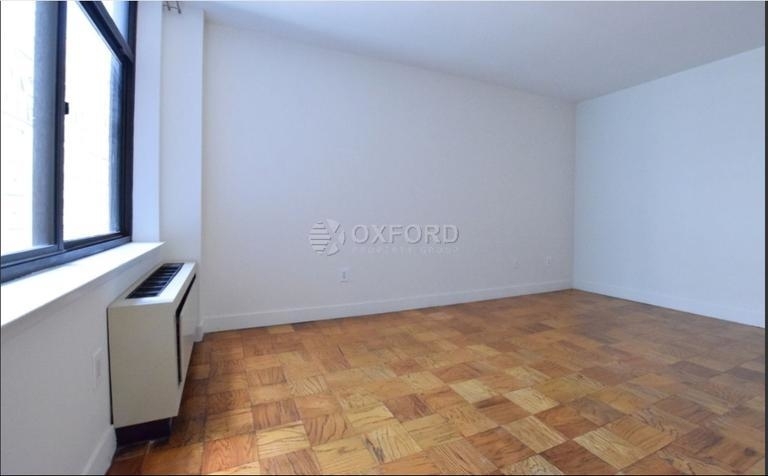 303 East 43rd Street - Photo 2