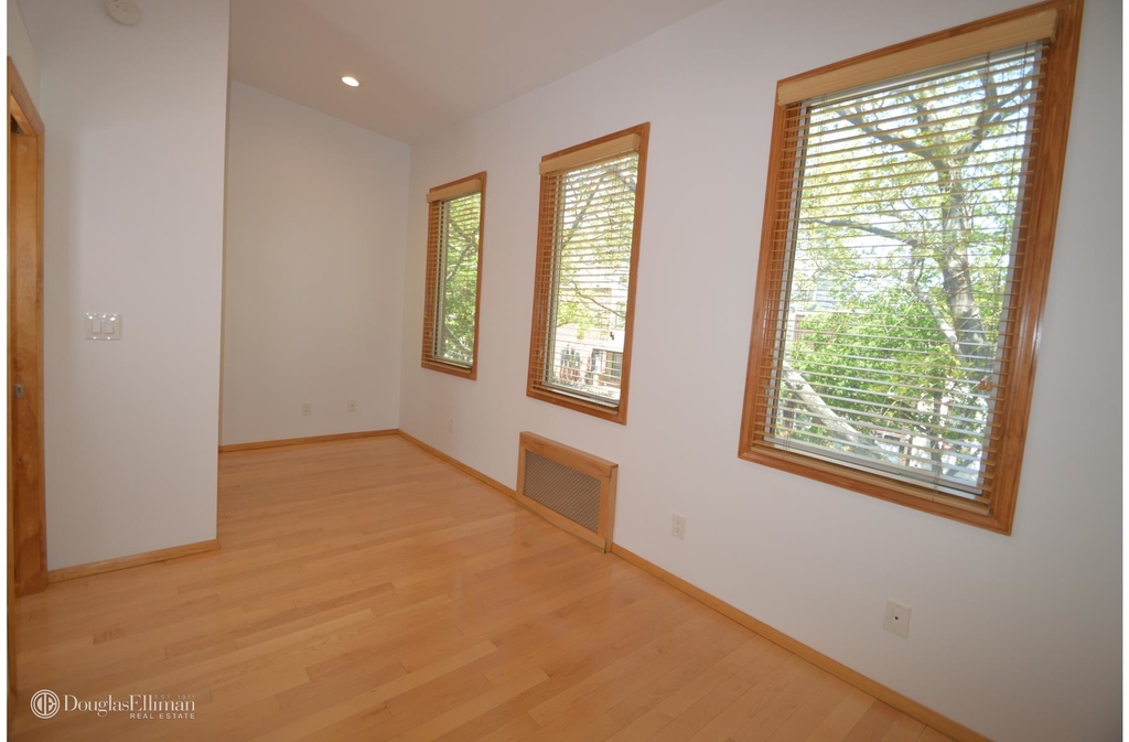 134 Ainslie St - Photo 9