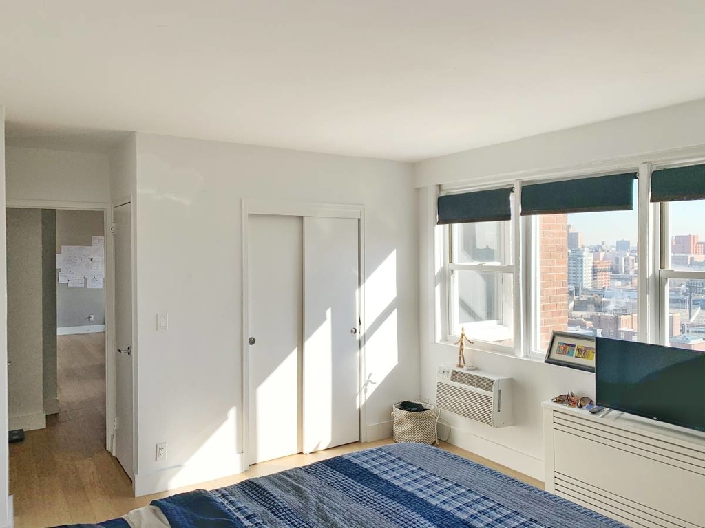 60 West 142 Street - Photo 1