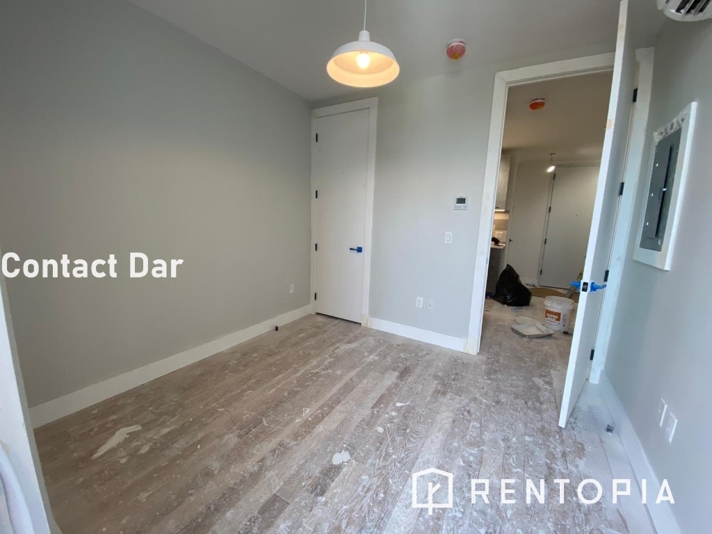 559 Grand St - Photo 6