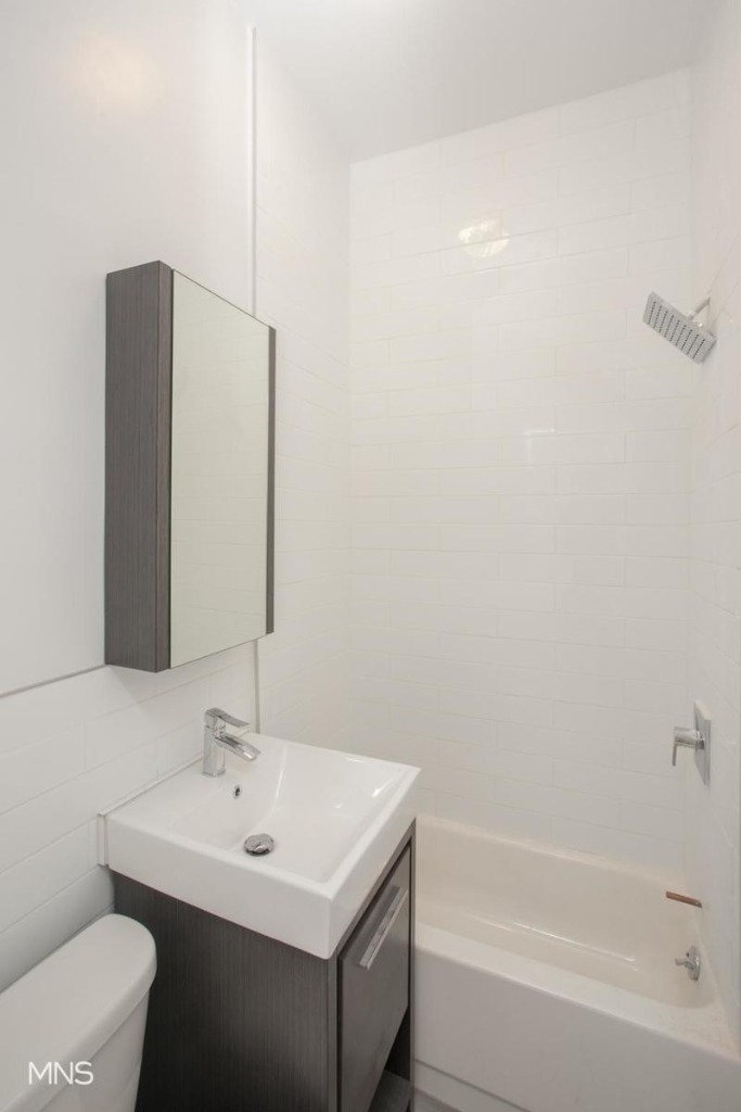 320 W 49th St. - Photo 5