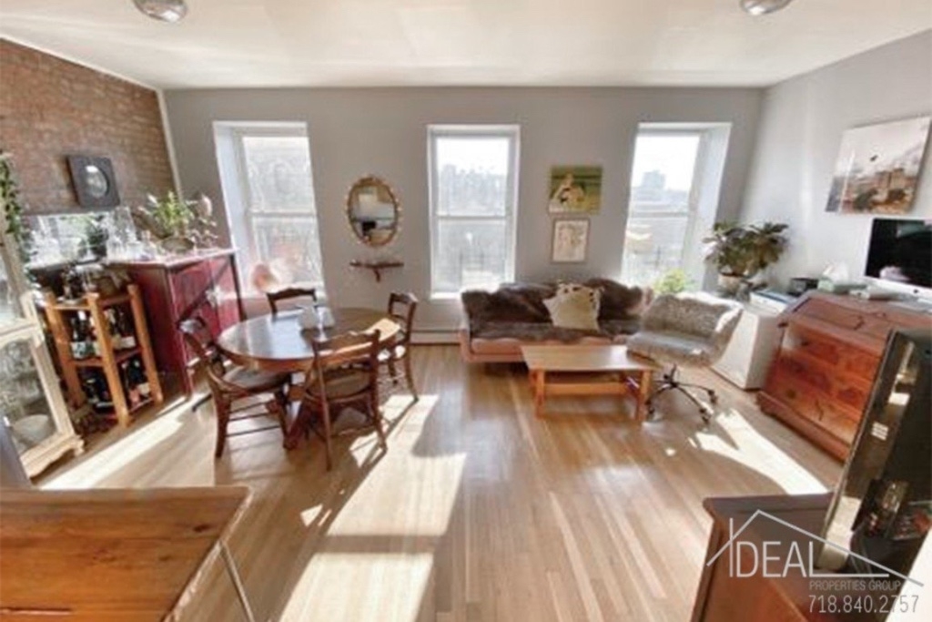 541 Dean Street - Photo 1