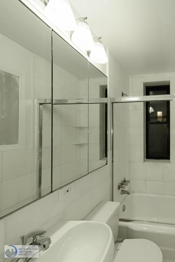 326 East 58 St - Photo 7