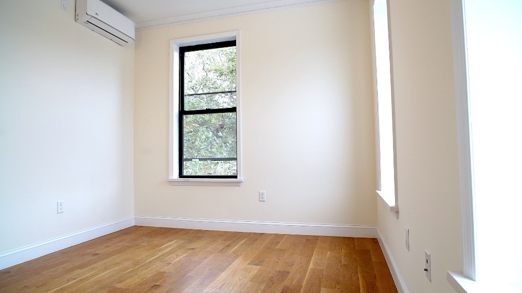 1312 Decatur Avenue 1L - Photo 2