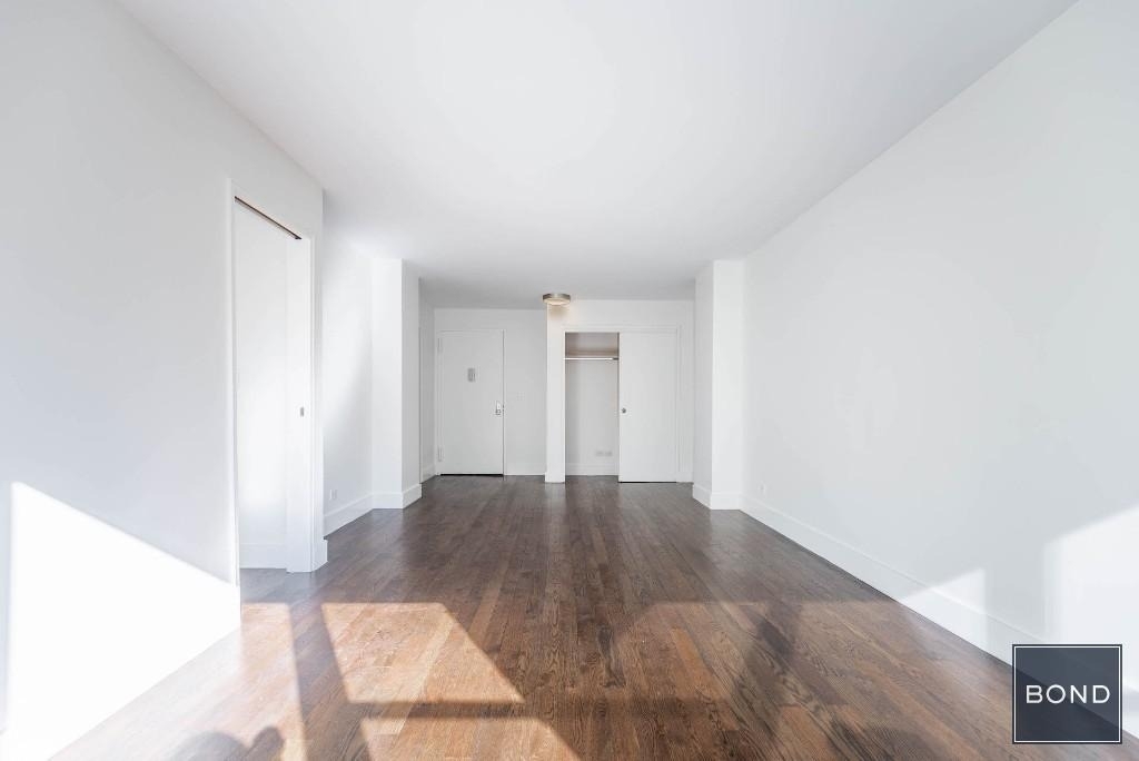 220 East 63rd Street - Photo 2