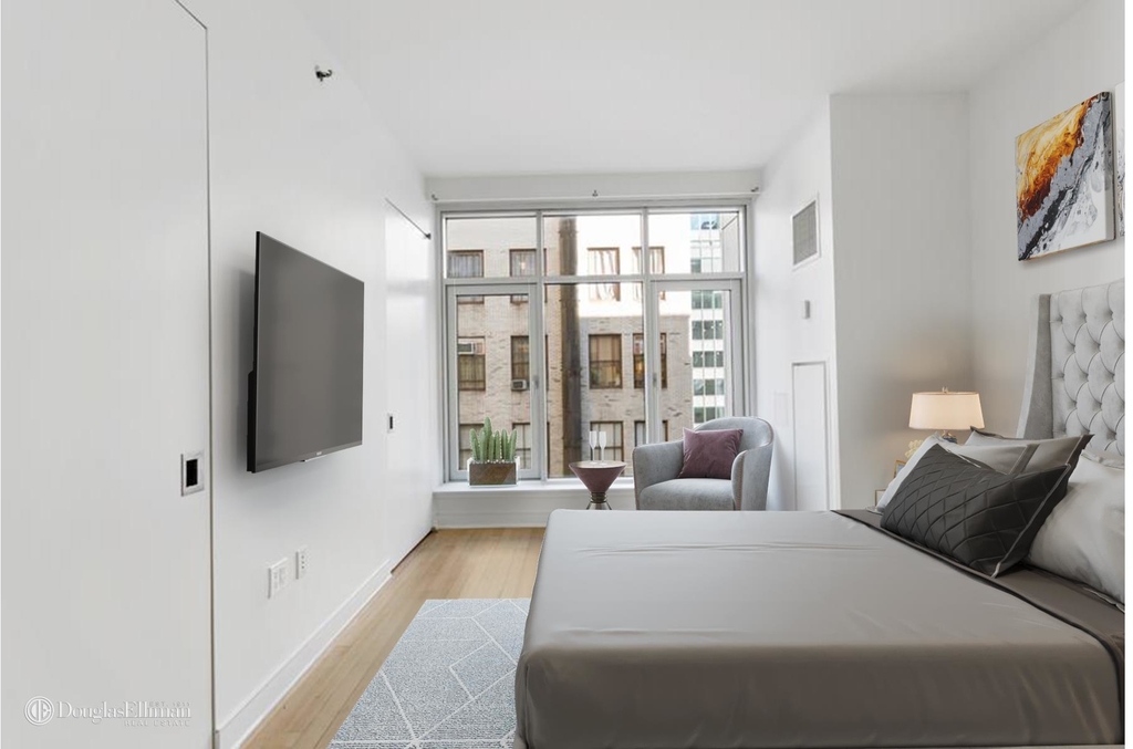 5 East 44th St - Photo 1