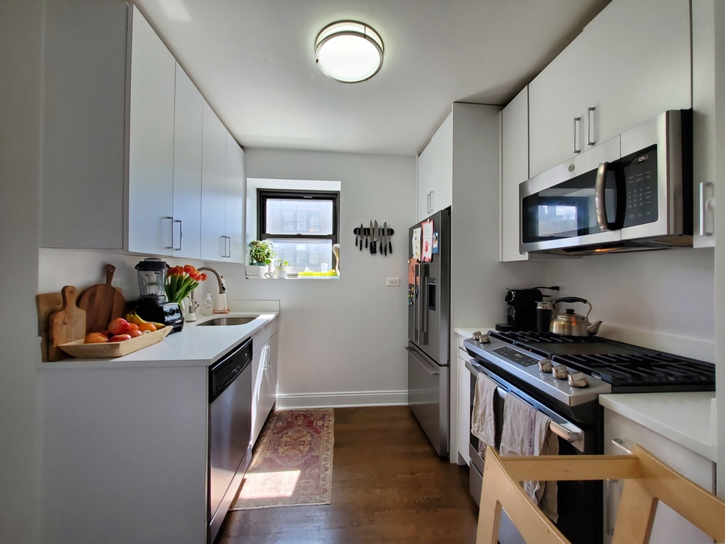 145 East 16th Street - Photo 1