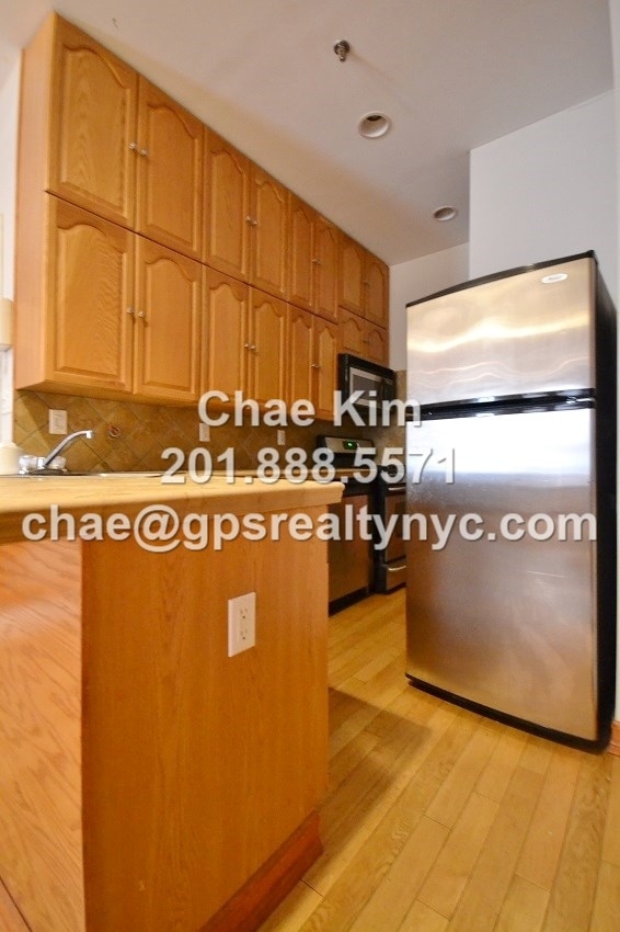 339 West 71st Street - Photo 4