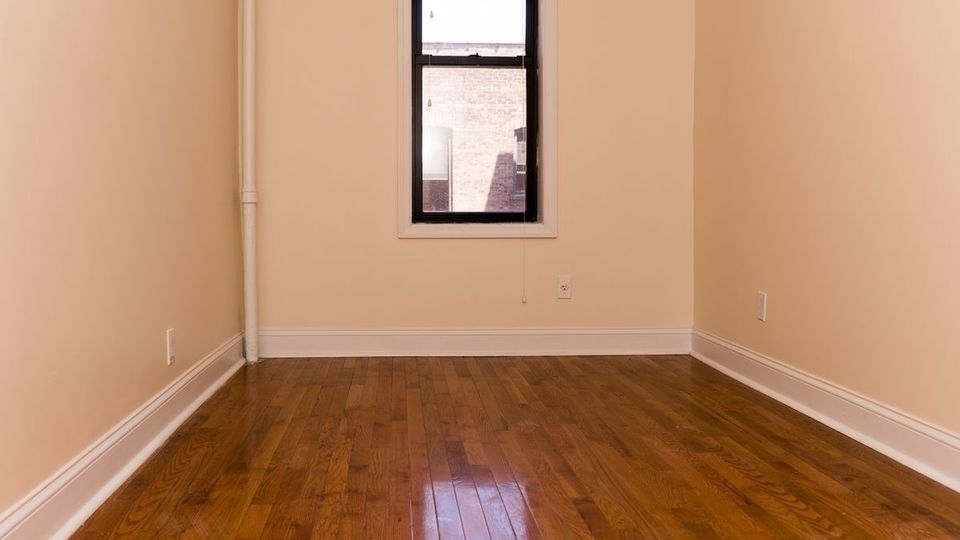 260 Washington Ave - Photo 1