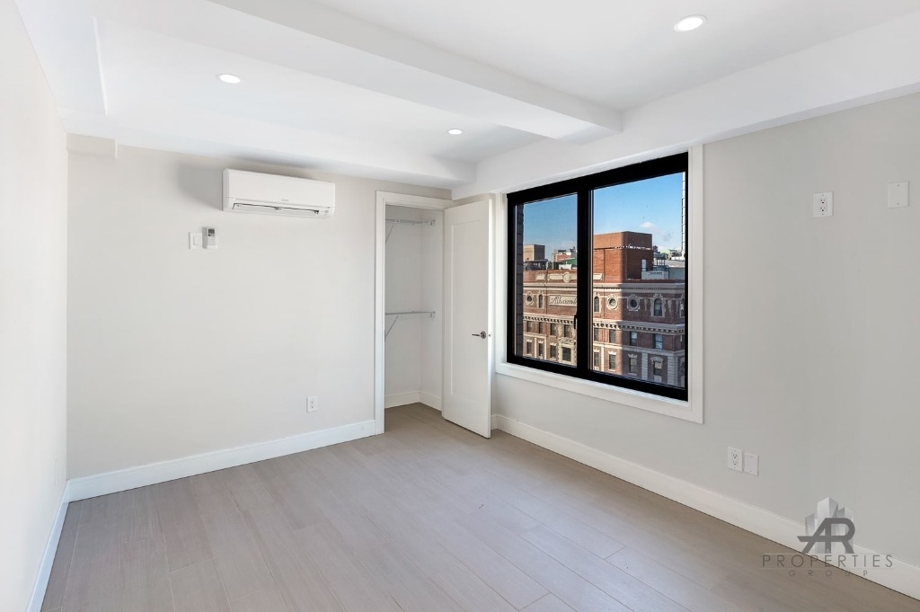 181 West 126th Street - Photo 6