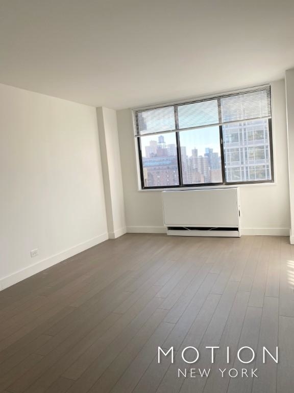 200 East 34th Street - Photo 3