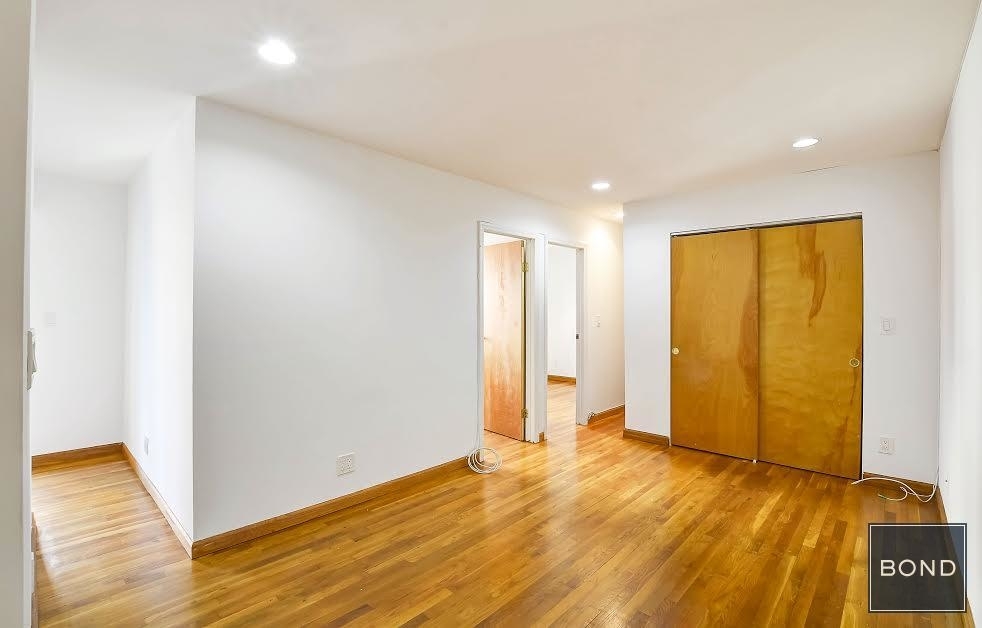 370 West 30th street - Photo 2