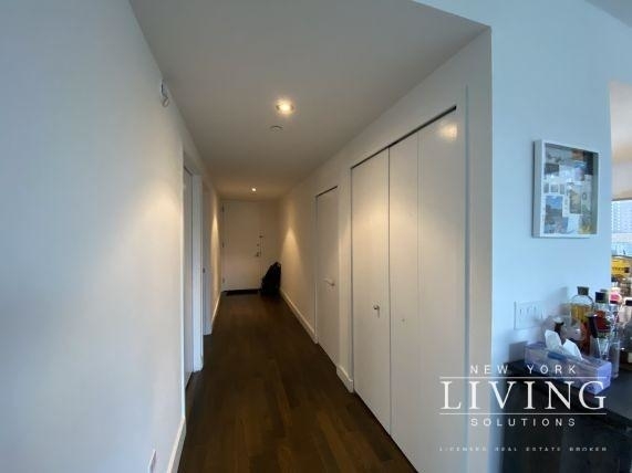 801 Amsterdam Avenue - Photo 2