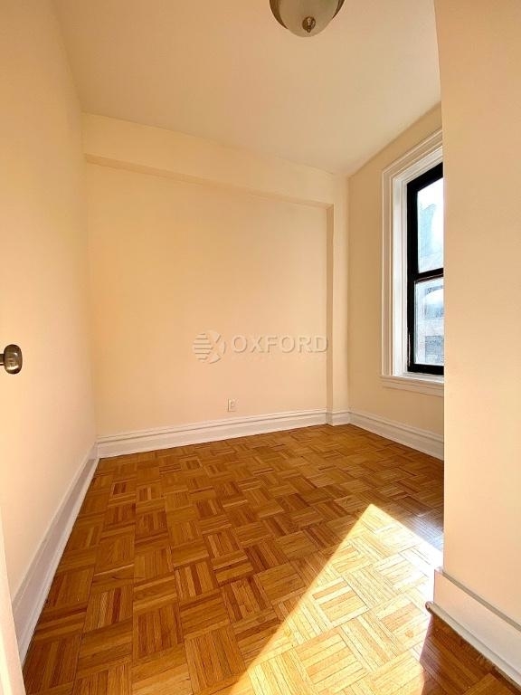 East 78th Street 3rd avenue - Photo 4