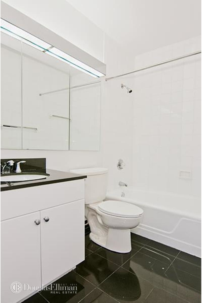 265 East 66th St - Photo 9