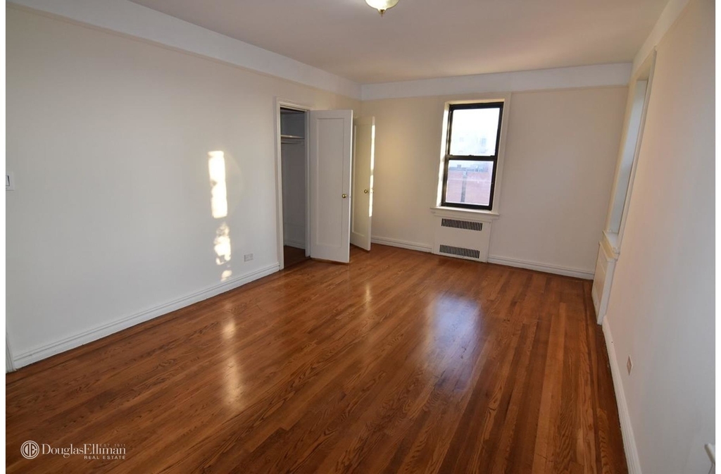 1600 Ocean Pkwy - Photo 1