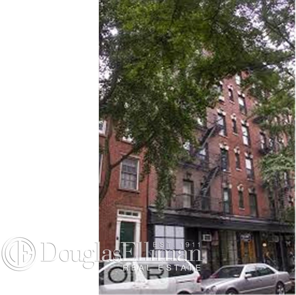 236 West 10th St - Photo 0