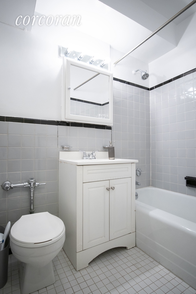 310 East 49th Street - Photo 3