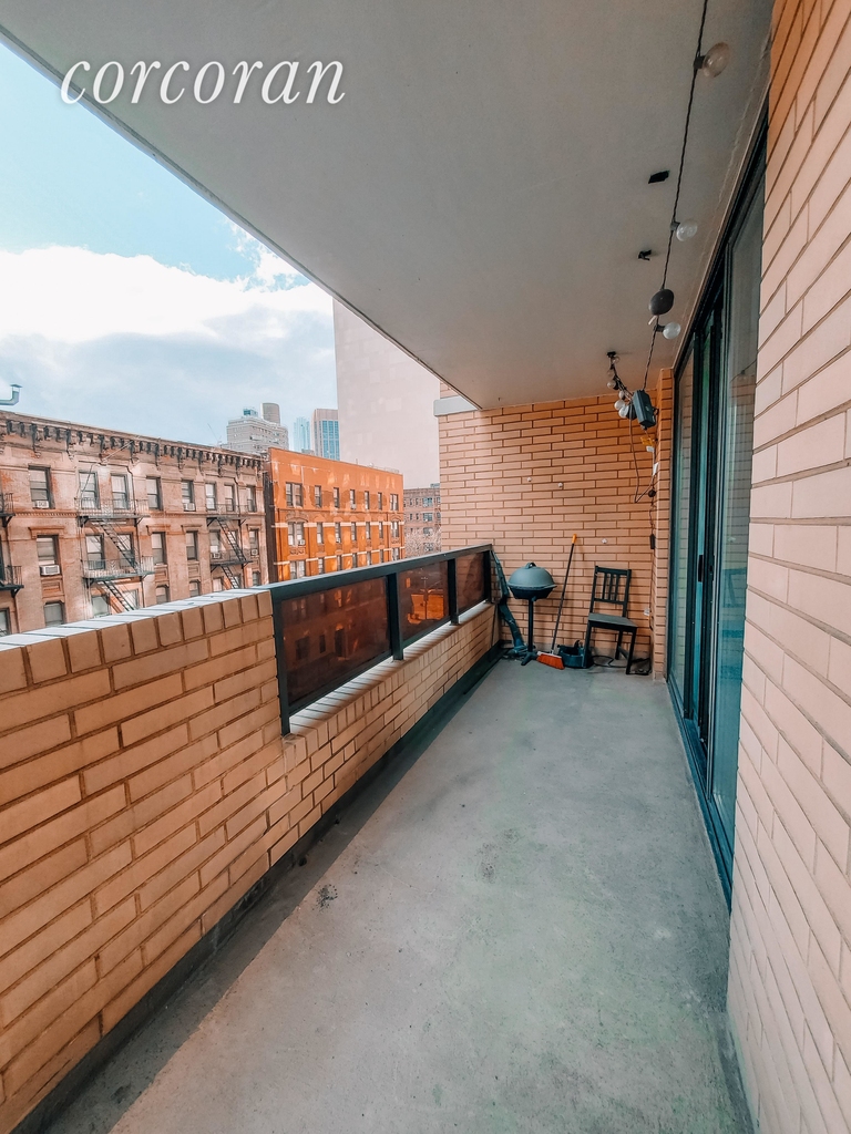 311 East 38th Street - Photo 1