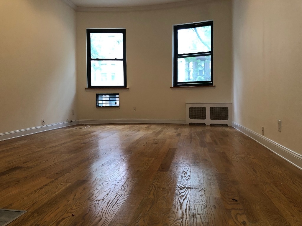 7 West 87th Street - Photo 1