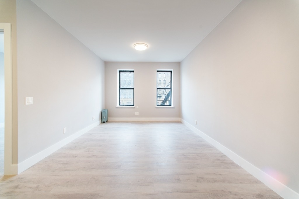 561 Lenox Avenue - Photo 3