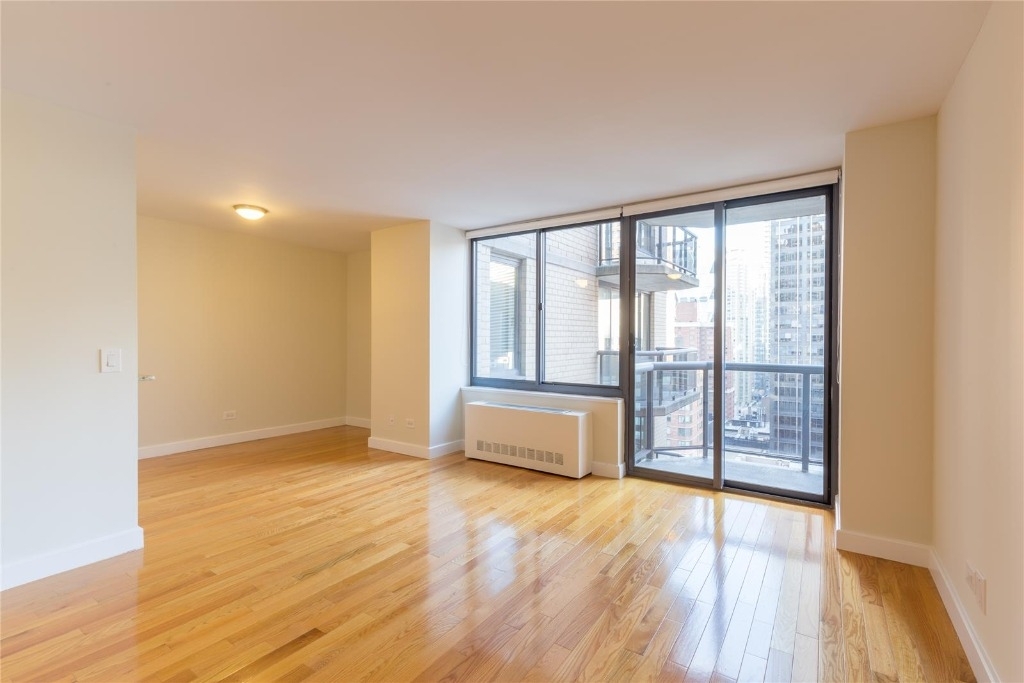 235 West 48th Street - Photo 3