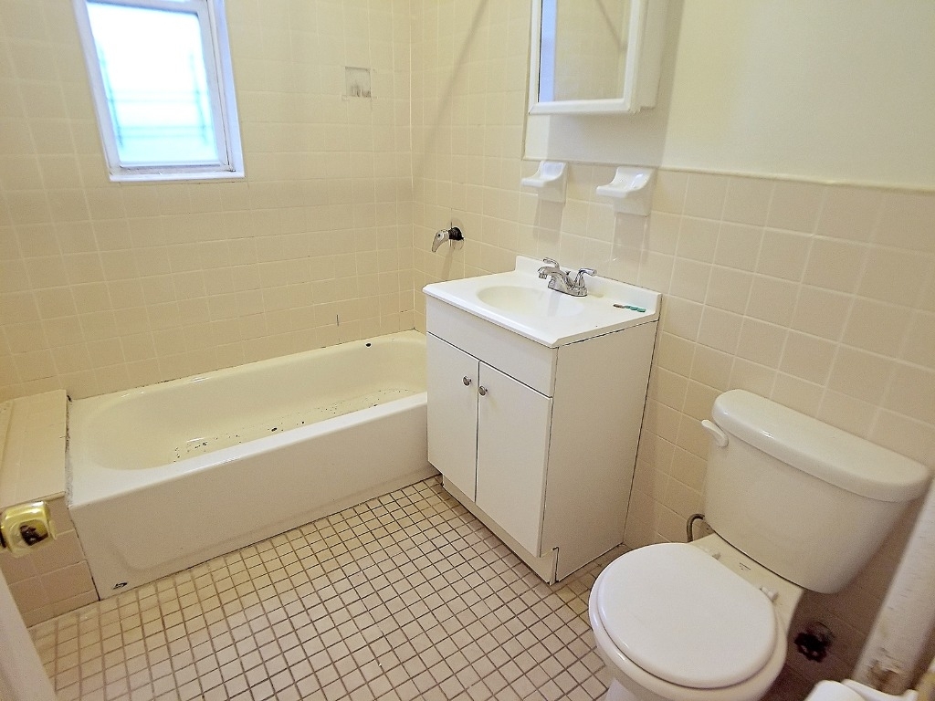 2316 University Avenue - Photo 5