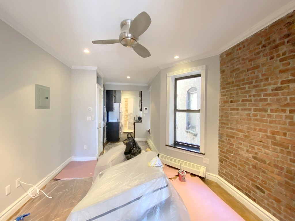 200 East 28th Street - Photo 2